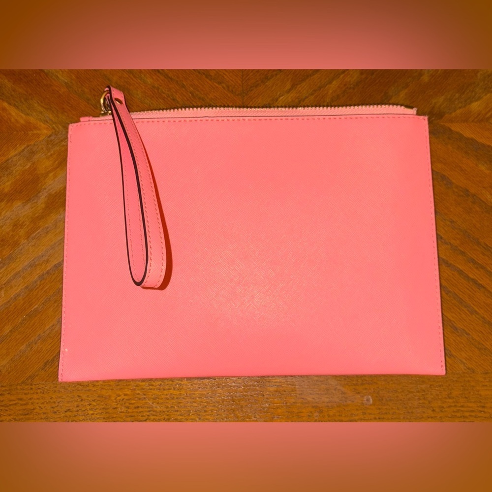 Michael Kors Jet Set XL Travel Wristlet - Picture 5 of 7